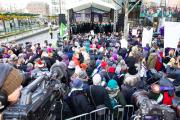 crowds-gathered-to-watch-the-unveiling-2 45687550464 o