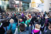 crowds-gathered-to-watch-the-unveiling 44593871510 o